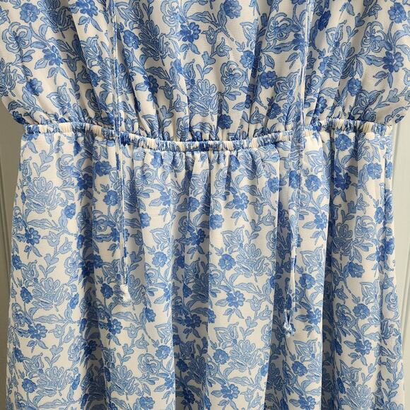 Monteau Blue Floral Print Flutter Sleeve Vneck Dress - Picture 4 of 9